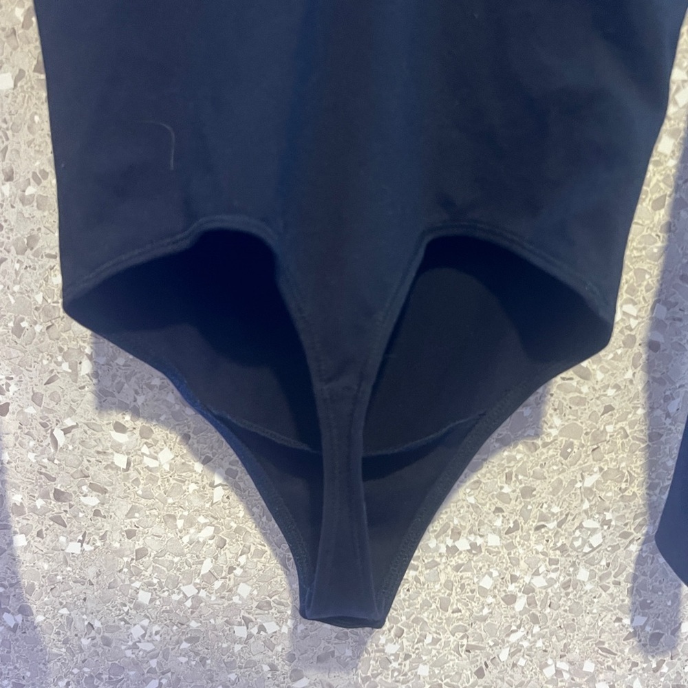 Abercrombie & Fitch Black Long Sleeve Bodysuit - Picture 2 of 5